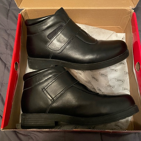 Men's Black Leather Shoes - Picture 3 of 8